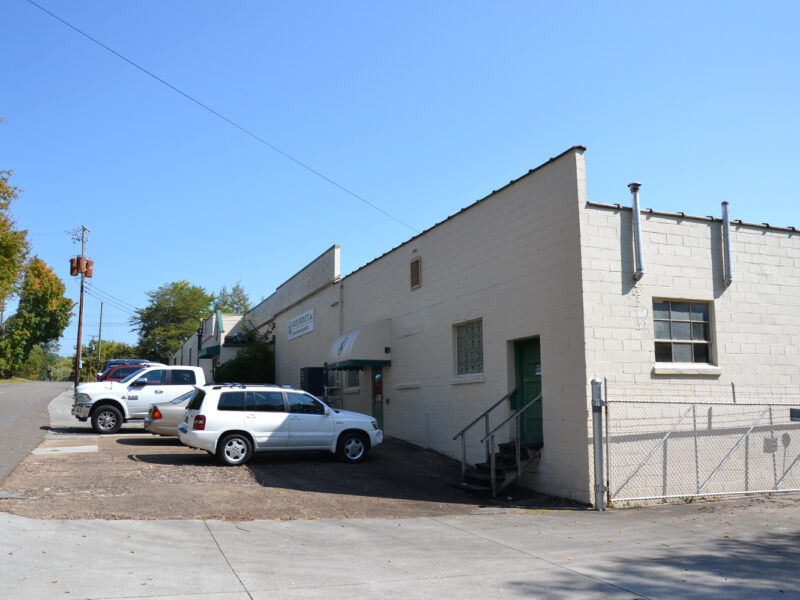 UNDER CONTRACT: 33,000+ sf Warehouse / Office Near Downtown Knoxville