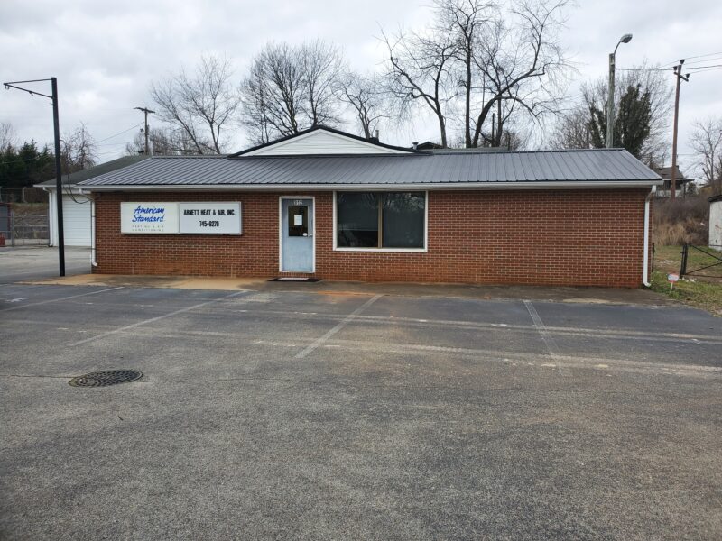UNDER CONTRACT: REAL ESTATE FOR SALE: 10,500 sf of Industrial Space with Office Near Downtown Athens