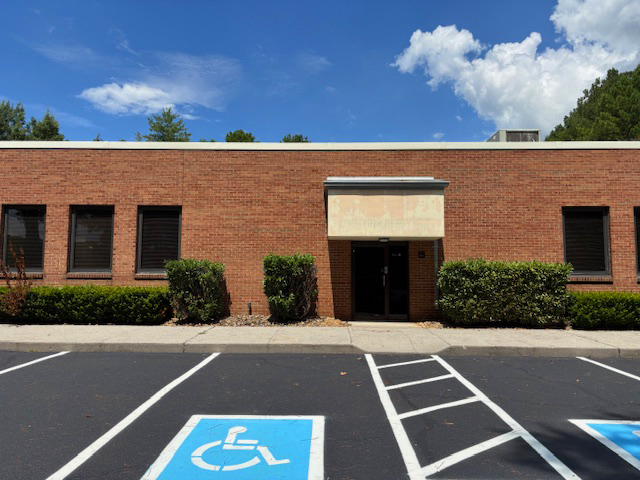FOR LEASE: 21,454 sf Office / Warehouse Near Alcoa Highway and Pellissippi Parkway