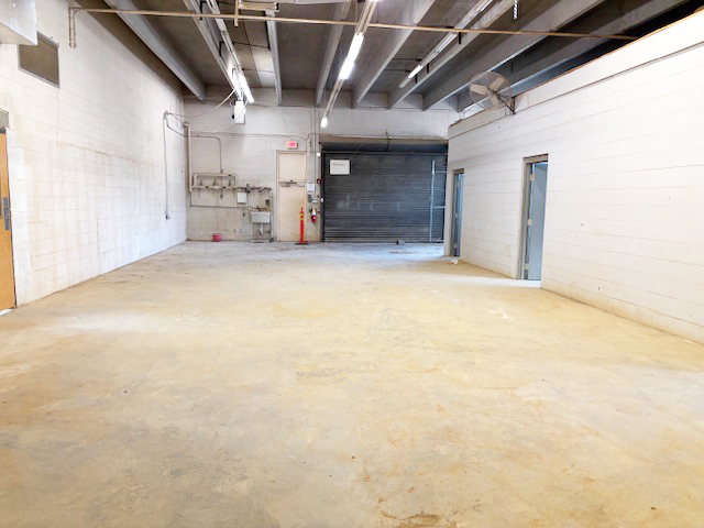 FOR LEASE: 21,454 sf Office / Warehouse Near Alcoa Highway and Pellissippi Parkway