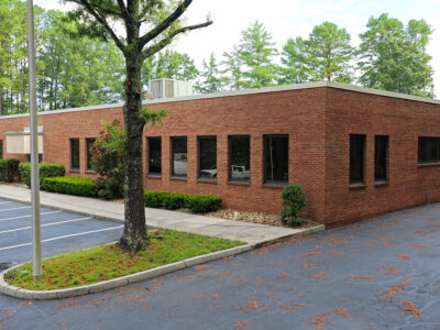 FOR LEASE: 21,454 sf Office / Warehouse Near Alcoa Highway and Pellissippi Parkway