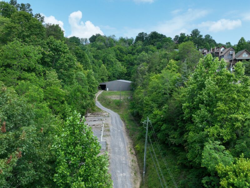 FOR SALE: 22,500 SF Warehouse on 5.12 Acres in Sevier County