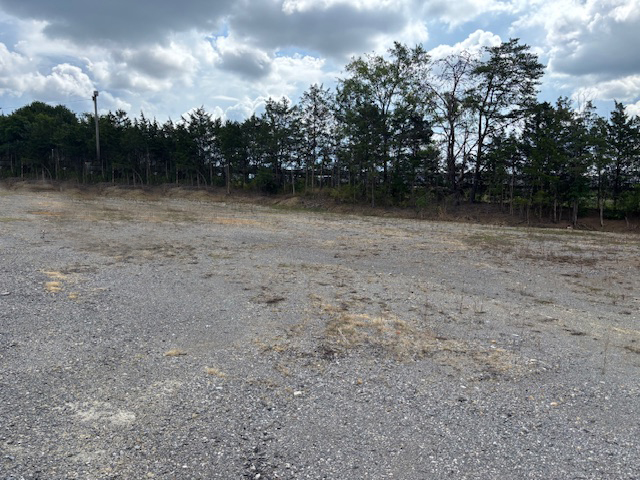 FOR LEASE: 1.3 Acre Gravel Lot - Ideal for Laydown Yard or Equipment Storage in West Knoxville