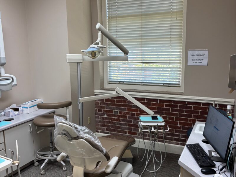 Turnkey Dental Office in West Knoxville – Fully Equipped & Furnished
