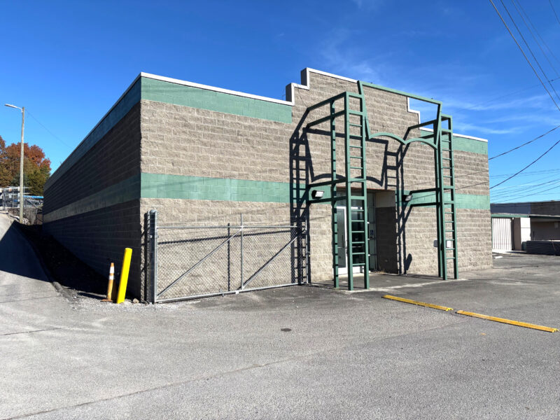 FOR LEASE: 4,500 sf Industrial Space Near I-40 at Cherry Street