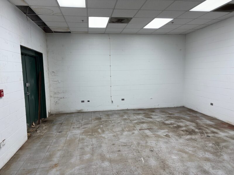 FOR LEASE: 4,500 sf Industrial Space Near I-40 at Cherry Street