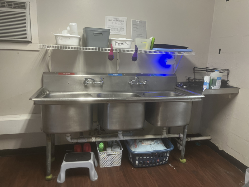 3,600 sf Commercial Building in Rockwood