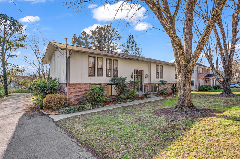 Beautifully Updated 2,642 sf Home in West Knoxville