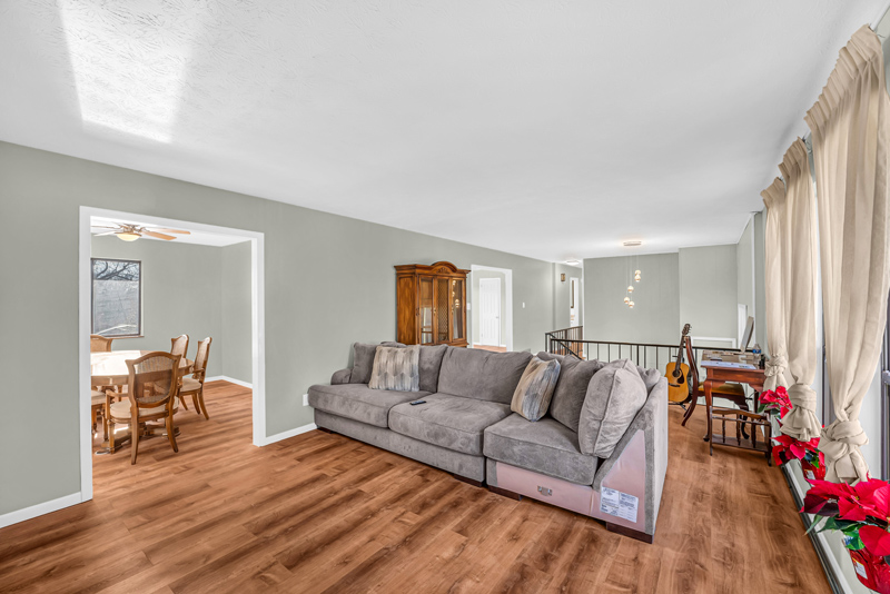 Beautifully Updated 2,642 sf Home in West Knoxville
