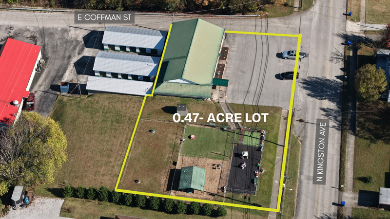 3,600 sf Commercial Building in Rockwood