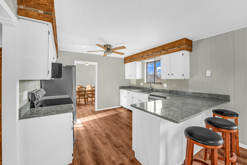 Beautifully Updated 2,642 sf Home in West Knoxville