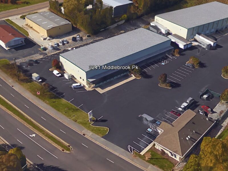 4,000 sf Warehouse / Office on Middlebrook Pike