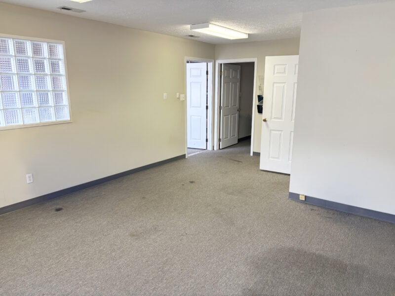 LEASED: 2,280 sf Warehouse / Office in Karns