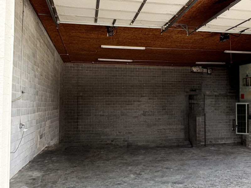 LEASED: 2,280 sf Warehouse / Office in Karns