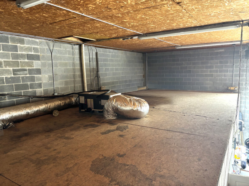 LEASED: 2,280 sf Warehouse / Office in Karns