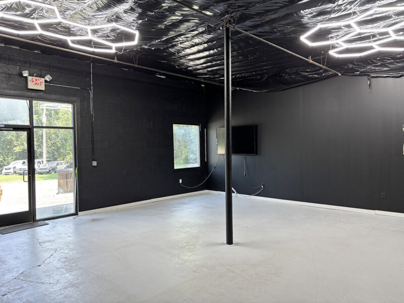 FOR LEASE: 9,000 sf Warehouse Space with Office in Louisville