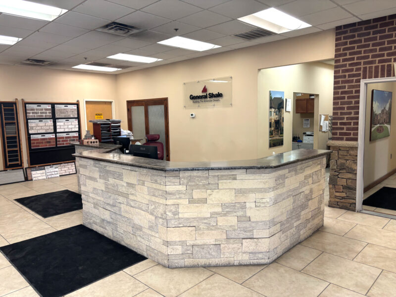 FOR LEASE: 20,000 sf Warehouse w/ Office on Parkside Drive