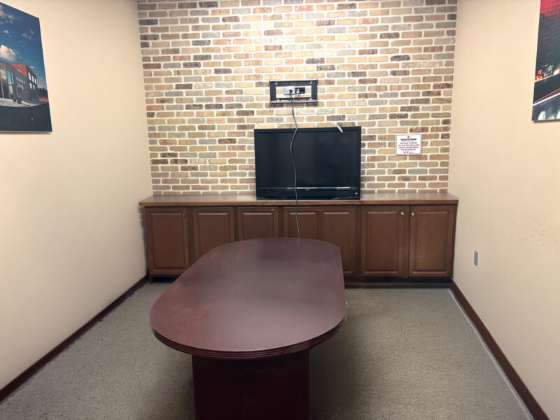 FOR LEASE: 20,000 sf Warehouse w/ Office on Parkside Drive