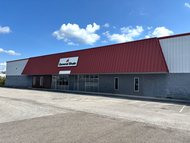 FOR LEASE: 20,000 sf Warehouse w/ Office on Parkside Drive